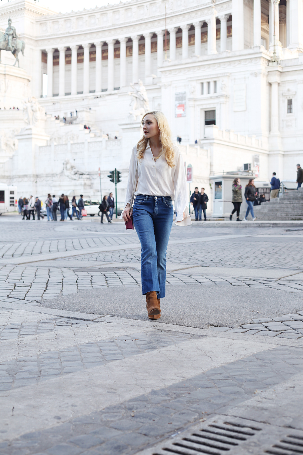  cut flare jeans
